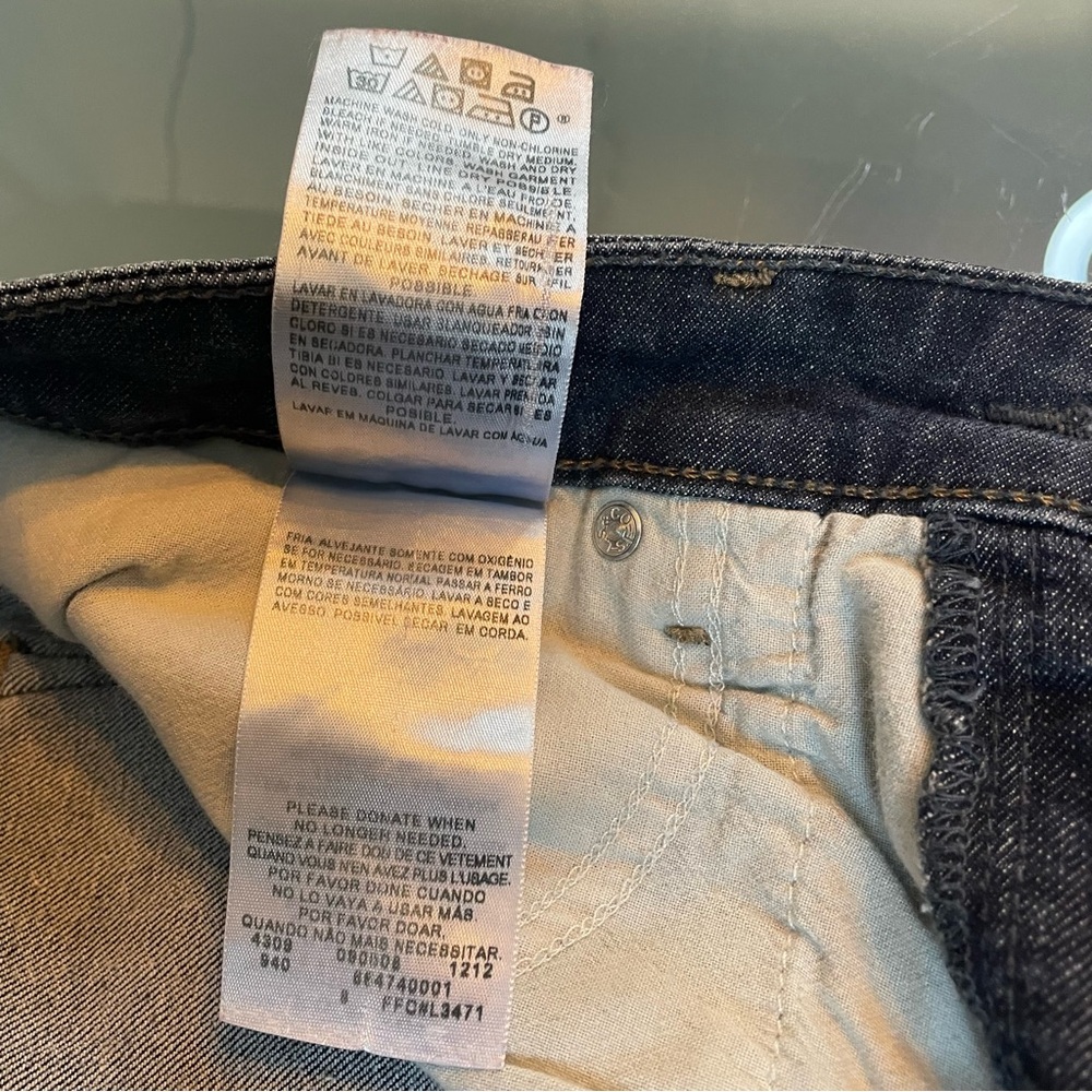 Denizen from Levi's Dark Wash Women's Skinny Jeans - Picture 10 of 11